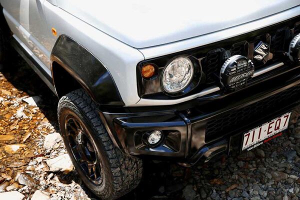 Suzuki-Jimny-front-angle-resize